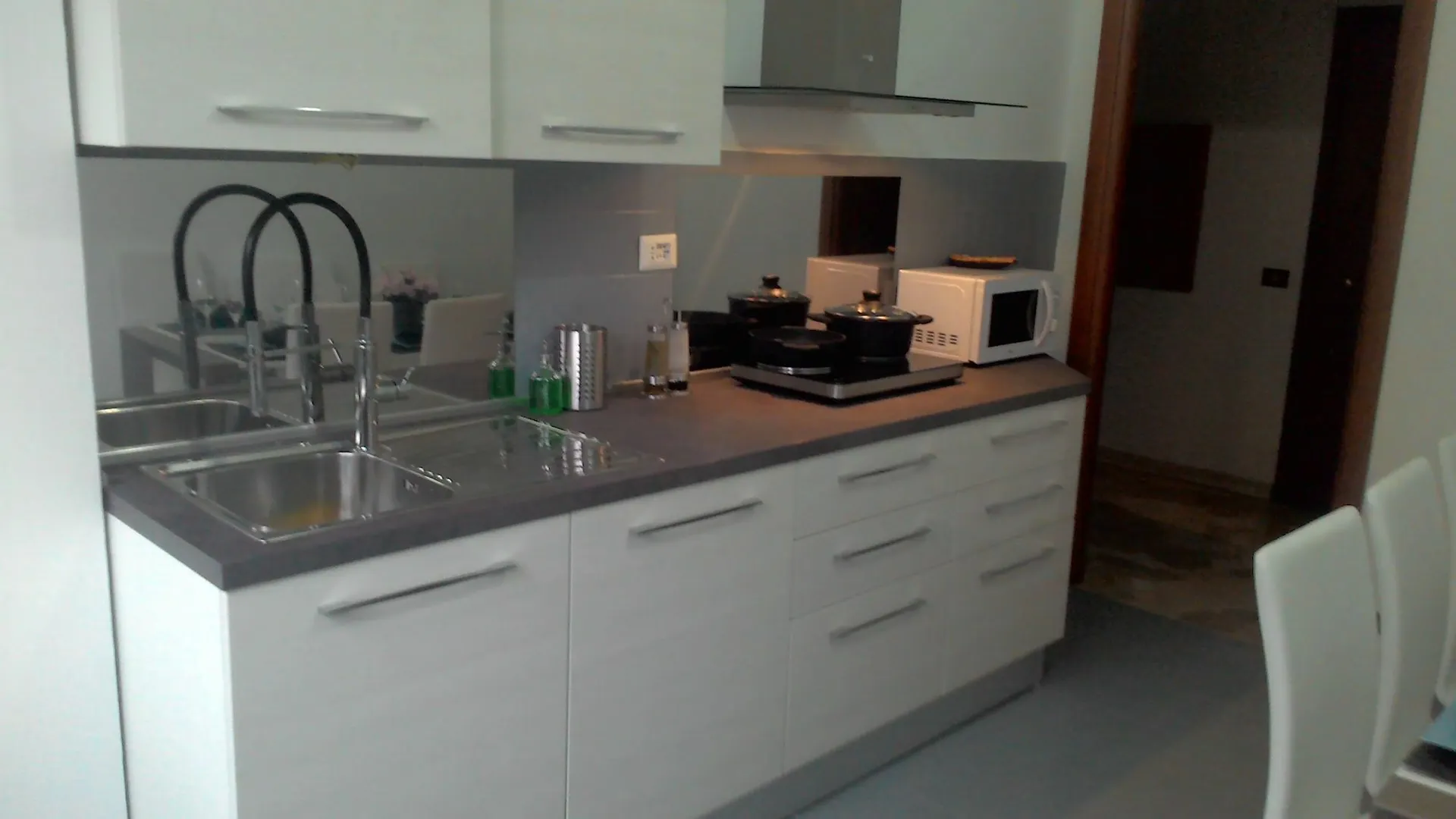 Nibre Apartment Milan 0*,  Italy